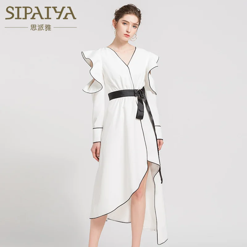 Женское длинное асимметричное платье белое темно синее с v образным вырезом