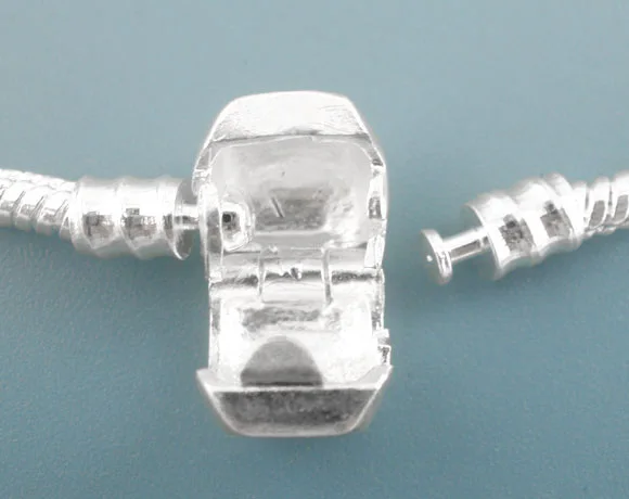 Doreen Box 4 шт посеребренные Цвета змеиная цепочка &quotлюбовь&quot защелкивающаяся