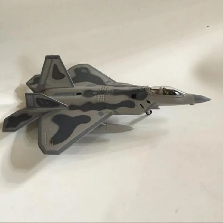 Высокая имитация США F-22 Raptor stealth fighter, 1: 100 Масштаб Сплав Военная Модель самолета, Коллекция Модель