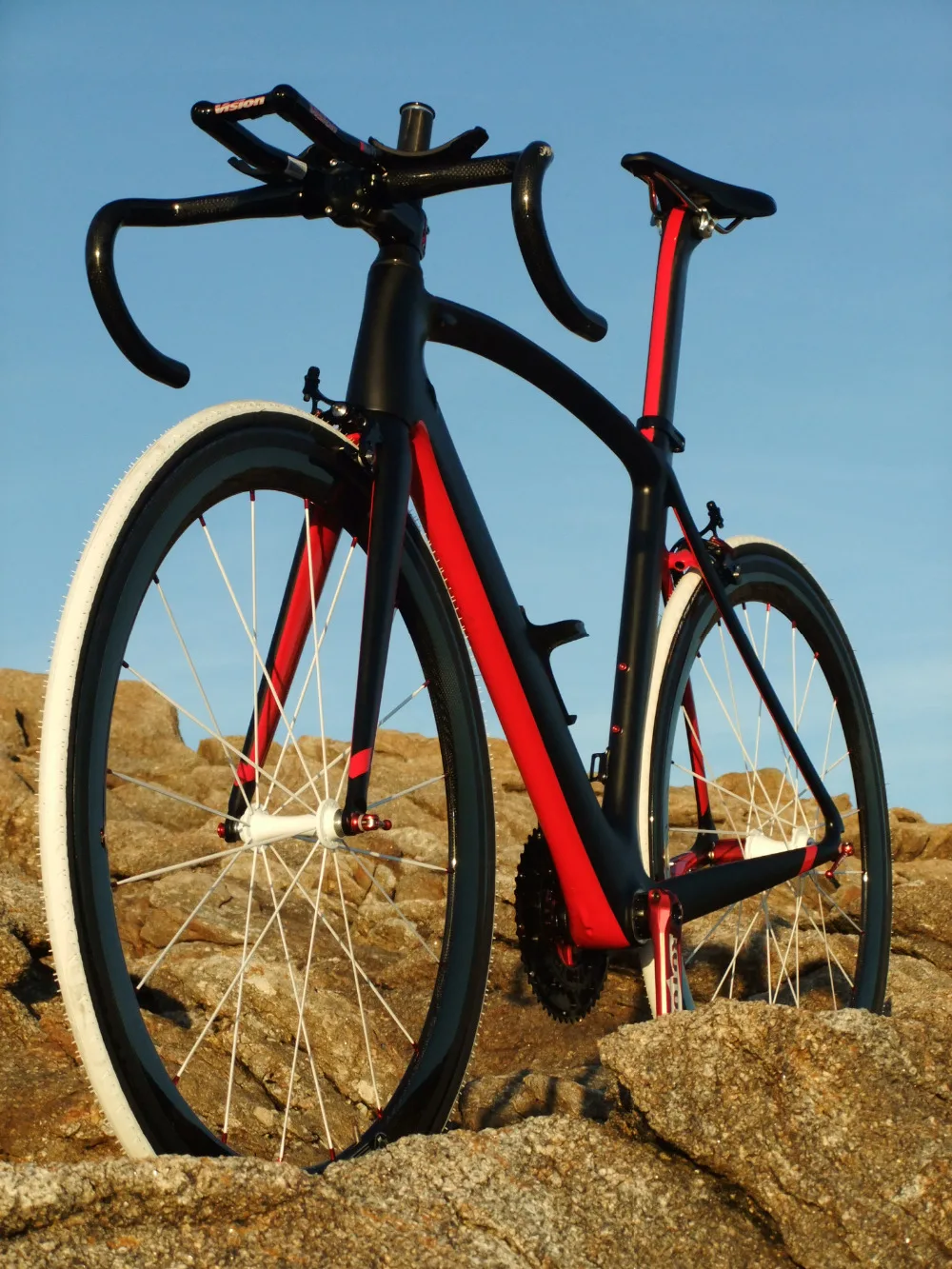 Di2 полностью углеродистая шоссейная рама для велосипеда окрашенная черная