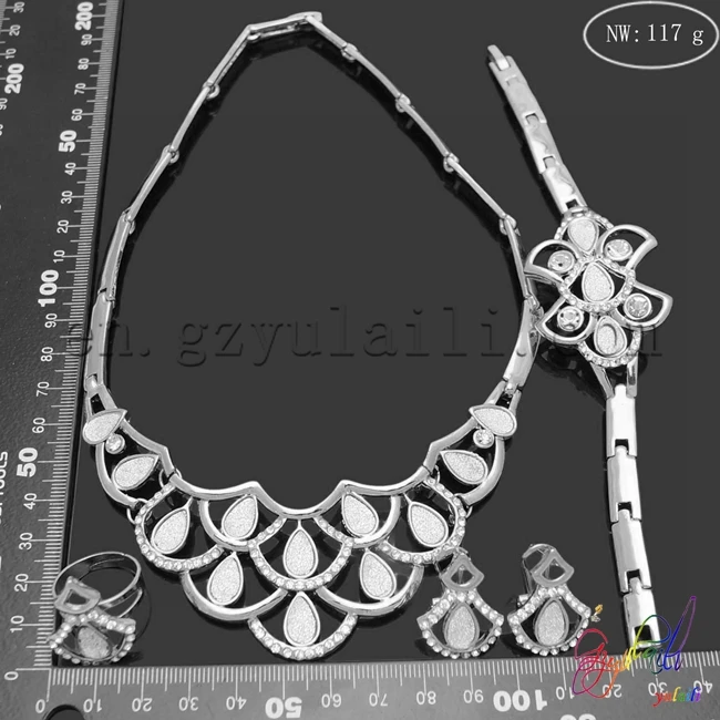 

Free Shipping High Quality Zinc Alloy Round Statement Party Silver-plated Ladies Four Jewelry Set