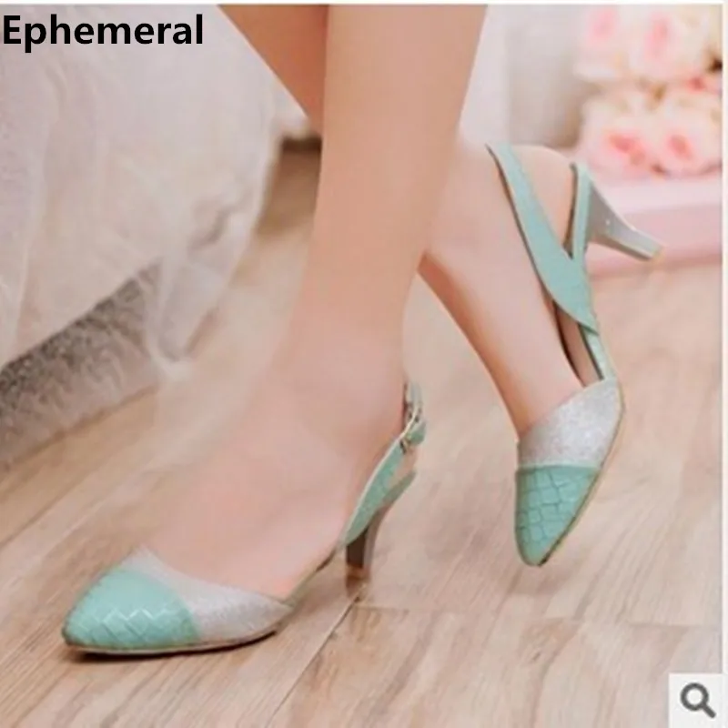 Женские босоножки на высоком каблуке туфли с острым носком и ремешком сзади в