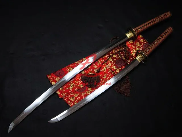 Ручной Кованый сложенный стальной клинок ГЛИНА ЗАКАЛЕННОЕ Катана/wakizashi готовый
