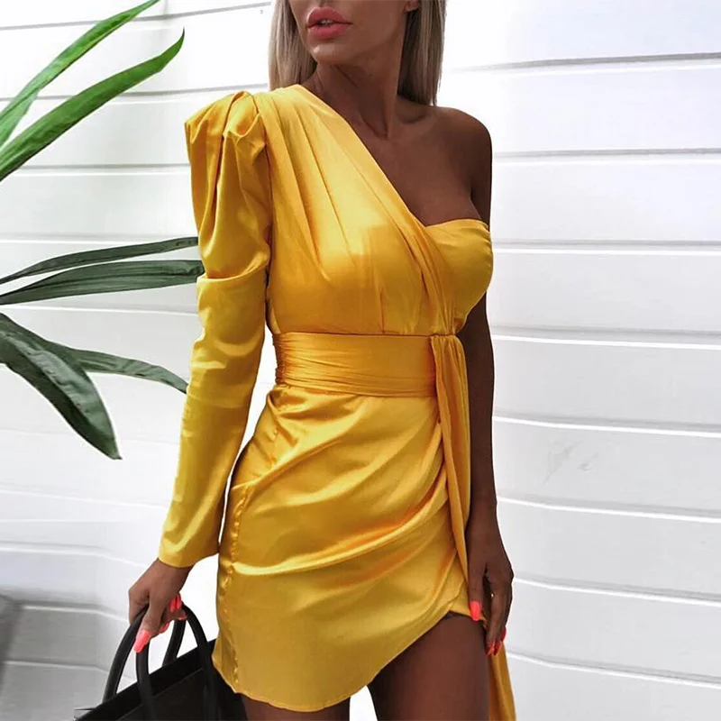 Женское платье на одно плечо с рюшами летнее желтое мини платье|Женские платья| |