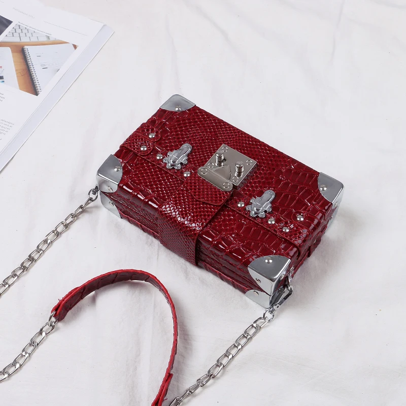Сумка из искусственной кожи с крокодиловой кожей аллигатора на цепочке
