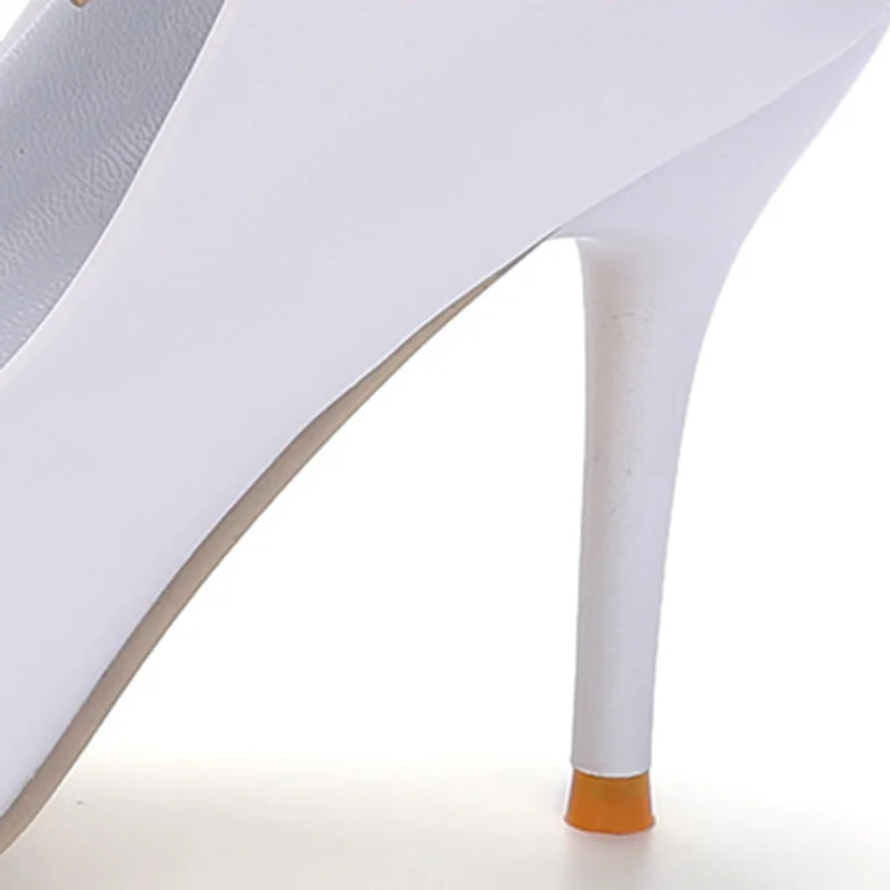 Женские свадебные туфли белые на высоком каблуке шикарные лодочки с ремешком и