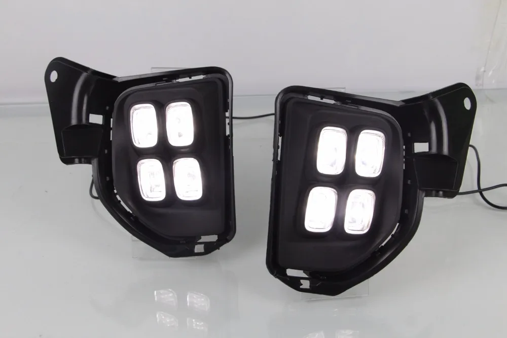 

Osmrk led drl daytime running light for Toyota HIACE with yellow turn signal,dimmer function and wireless control