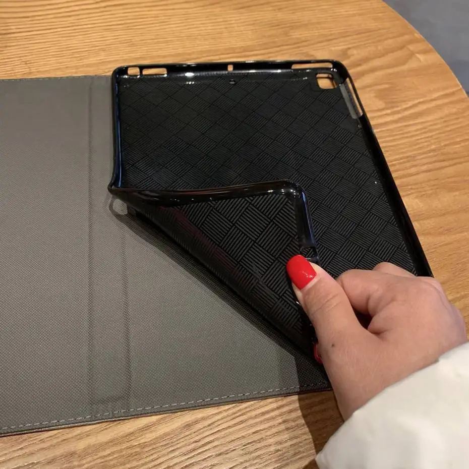 Для ipad 9,7 чехол с вышивкой ИА поросенок Микки, защитный чехол для ipad air 2/pro 9,7/ipad 9,7