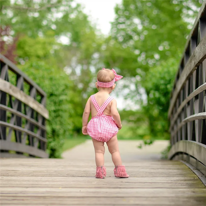 Новый стиль модная одежда для новорожденных девочек клетчатое Боди без рукавов