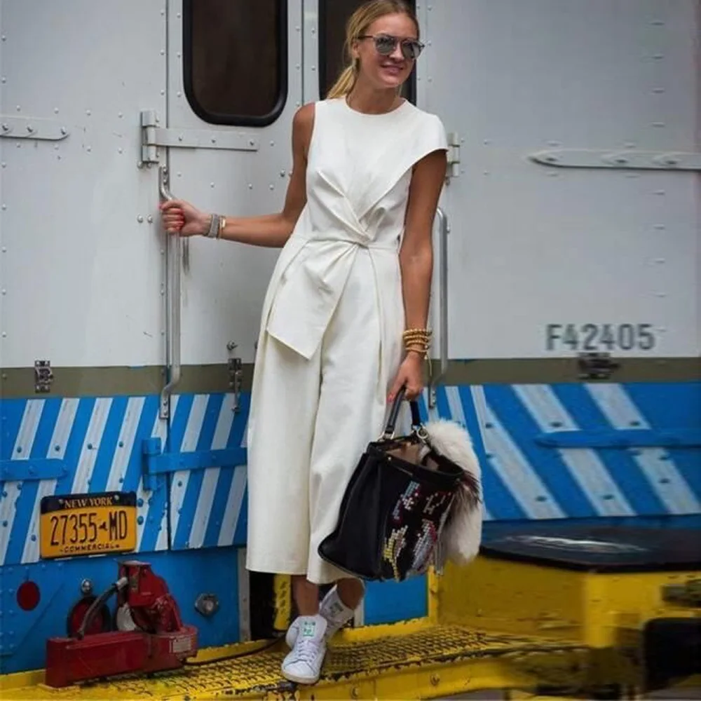 Комбинезон женский белый свободный с коротким рукавом и o-образным вырезом 2019 |