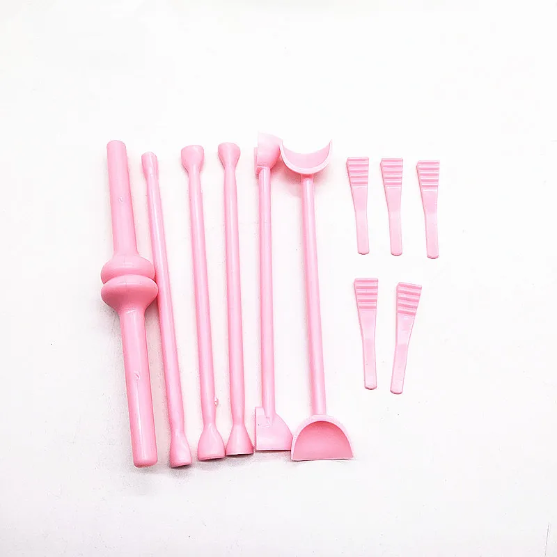 Набор инструментов для вырезания тортов из фонданта (11 штук) с шаблонами для глаз, пластиковыми ножами, формой для декора и печатными рисунками.