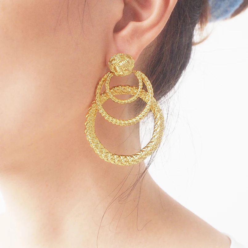 Женские серьги-пусеты круглые металлические геометрические серьги в стиле панк |