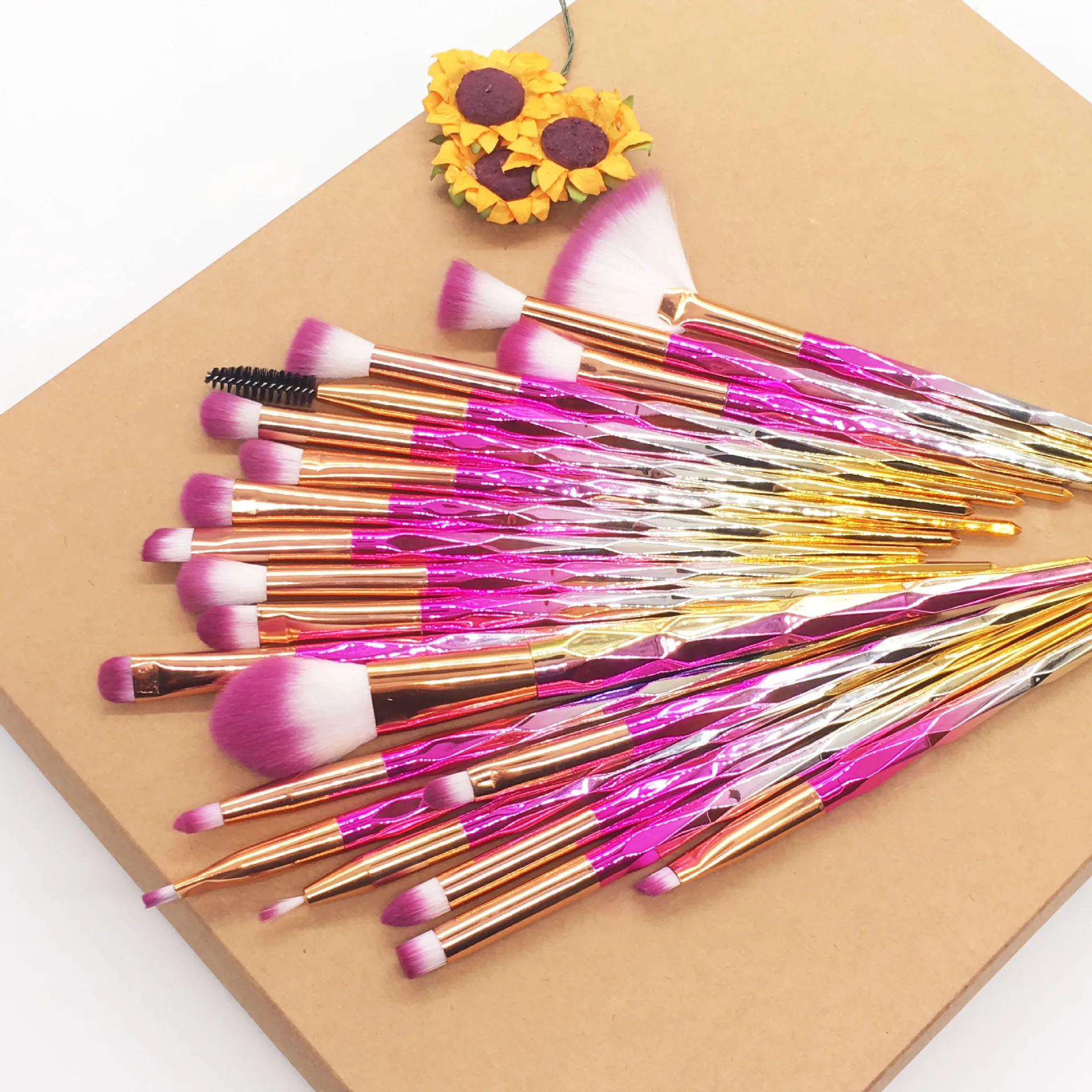 20 шт., кисти для макияжа с кристаллами и бриллиантами, покрытие, пудра, основа, тени для век, кисти Brochas Para Maquillaje, косметический инструмент для красоты