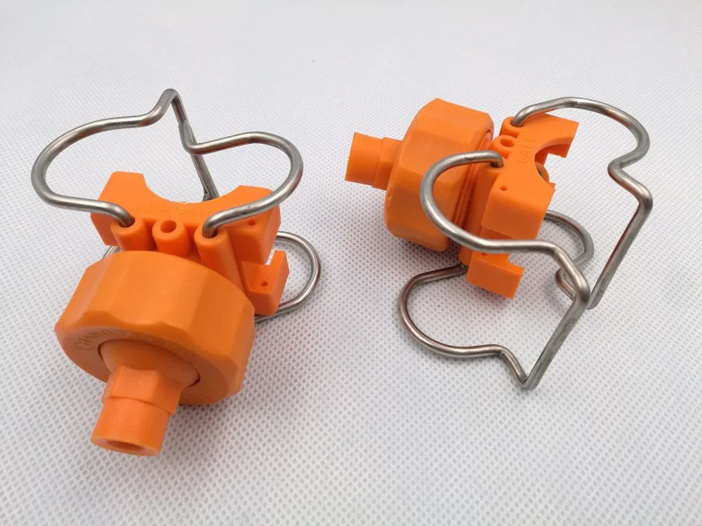 

Насадка распылительная с шаровым зажимом для очистки автомобиля