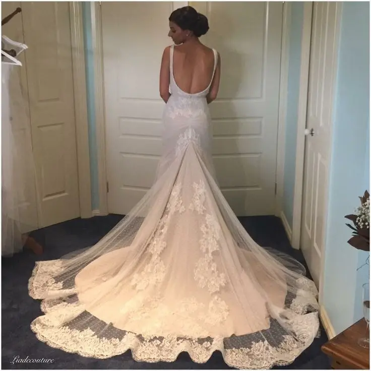 Женское кружевное свадебное платье с юбкой годе | Свадьбы и торжества