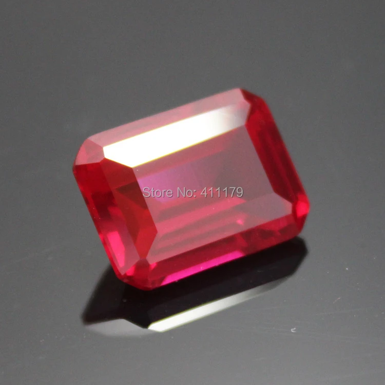 Ограненные красными бриллиантами камни розовые красные качество AAA