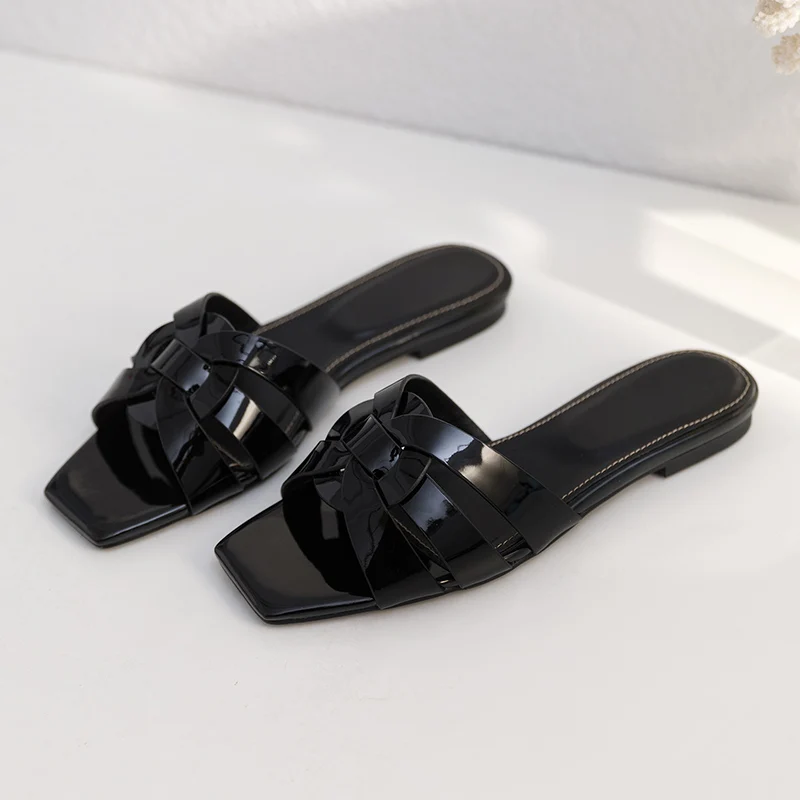 

Dilalula 2021 Popular Big Size 33-43 Luxury Genuine Patent Lether Low Heels Women Slippers Woman Casual Outside Summer Slippers