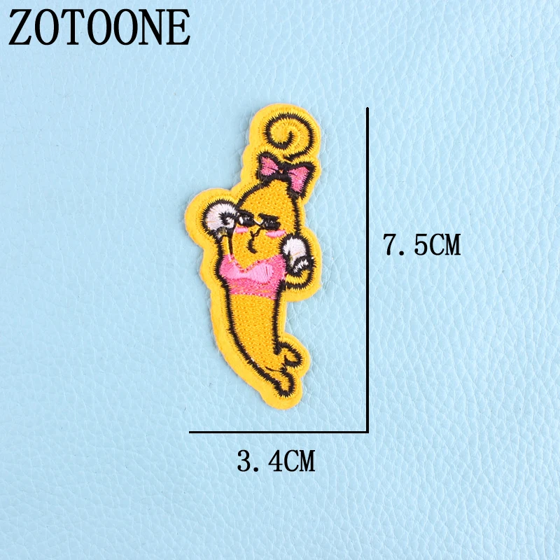 PE759 ZOTOONE, рождественский стиль, нашивка для одежды, железная вышитая аппликация, милые нашивки, значок «Единорог», аксессуары для одежды DIY H - Цвет: PE759
