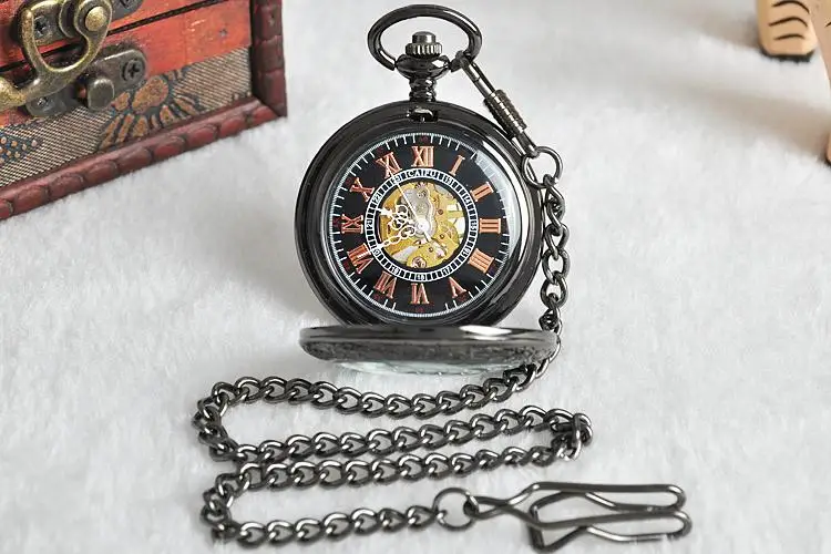 Antique Black Skull Handpiece Roman Numerals Mechanical Pocket Watch Vintage Steampunk Manual Winding Men's Watch with Chain