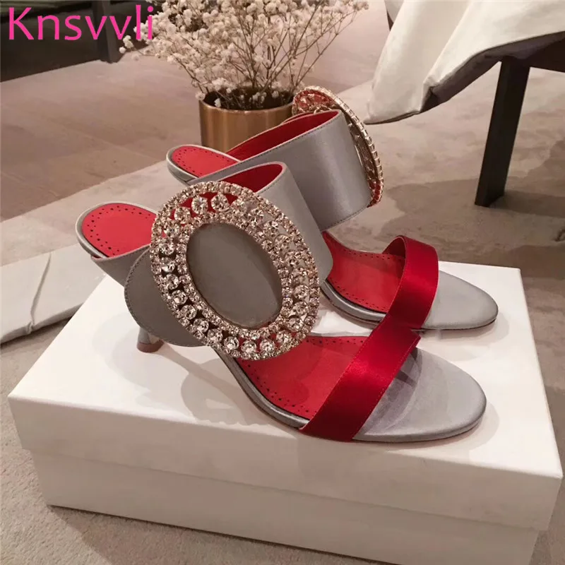 light grey Атласные шлепанцы на застежке со стразами и круглым носком; женская обувь смешанных цветов с одним ремешком; Роскошная обувь для вечеринок с украшением в виде кристаллов; женские туфли без задника на высоком каблуке - Цвет: light grey