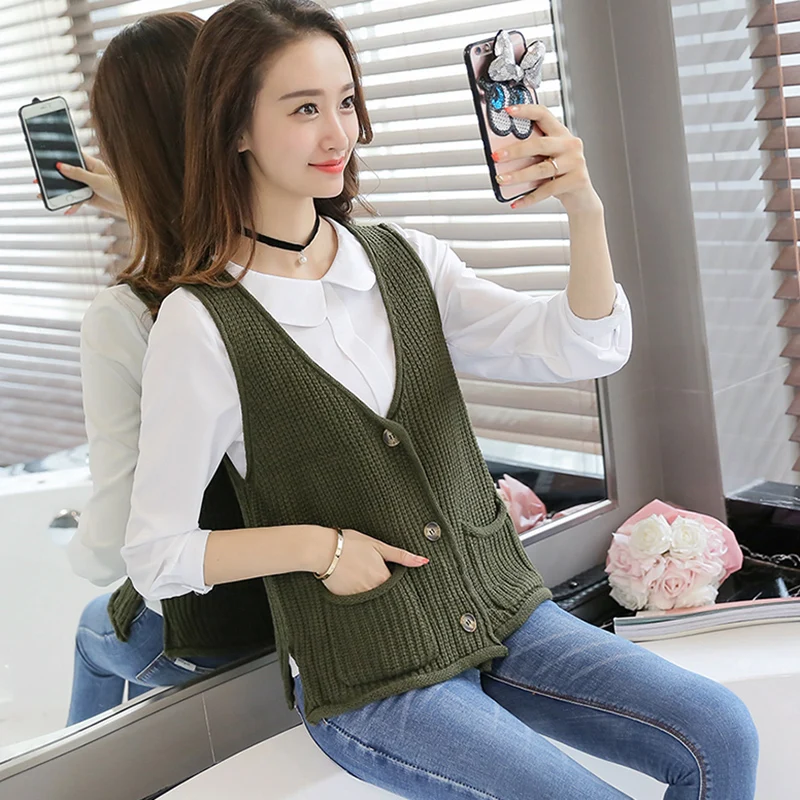 Женский вязаный жилет с карманами повседневный короткий без рукавов v-образным