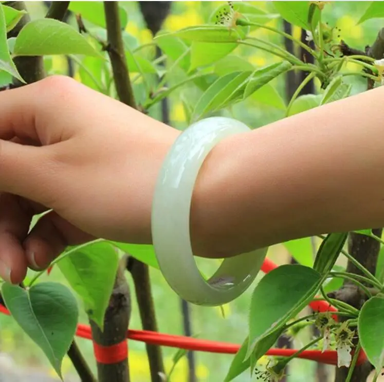 

Xinjiang Hetian Jade Bracelet Natural genuine sheep fat jade pale jade bracelet Children's section with Certificate Girl Jade Br