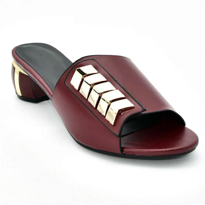 Новое поступление Элегантная обувь со стразами Женские босоножки с Украшенные