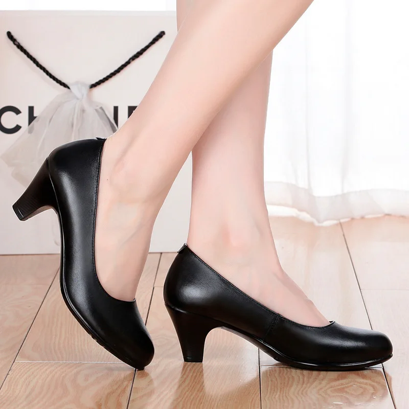 

2019 New Spring Plus Size Work Shoes Woman Shoes High Heels Shallow Mouth Wild Black Cowhide Leather Shoes Elegant Fashion Shoes