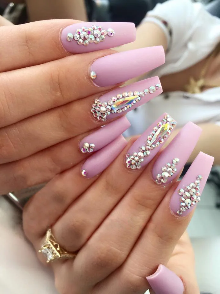 Бесплатная доставка высококачественные острые и длинные каплевидные Стразы для