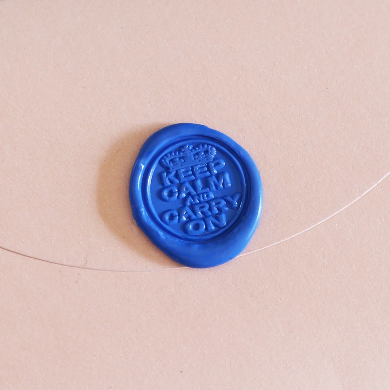 

Сохраняйте спокойствие и продолжайте уплотнение, воск, искусственное украшение, бесплатная доставка