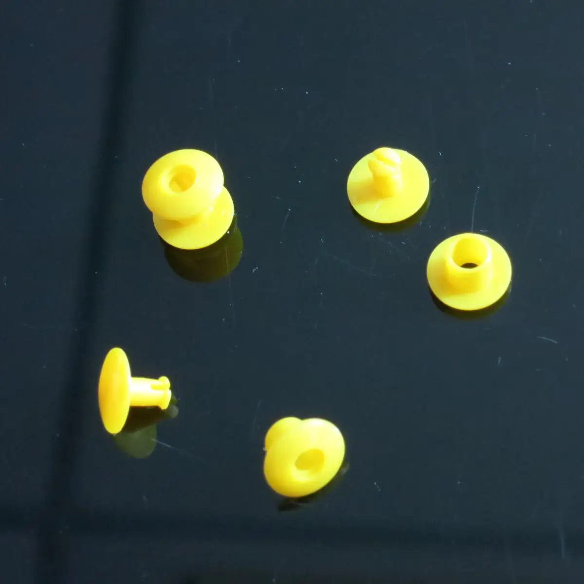 Yellow Пластиковые винты крепежи пряжки картонные гайки крепежная петля гофрированная гайка крепежные винты нейлоновая крепежная деталь замок - Цвет: Yellow