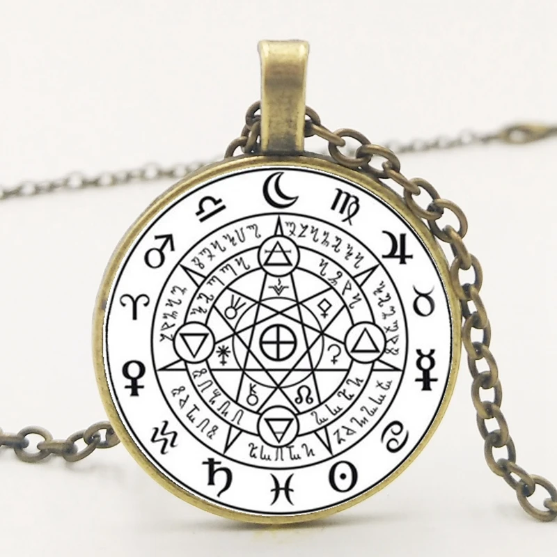 Ожерелье Sigil с подвеской в виде черной волшебной ведьмы стеклянное Выпуклое