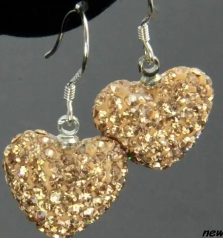 

Стразы, свисающие глиняные рандомные белые серьги-подвески в виде диско-шара с микрозакрепкой и посеребренными кристаллами p764q