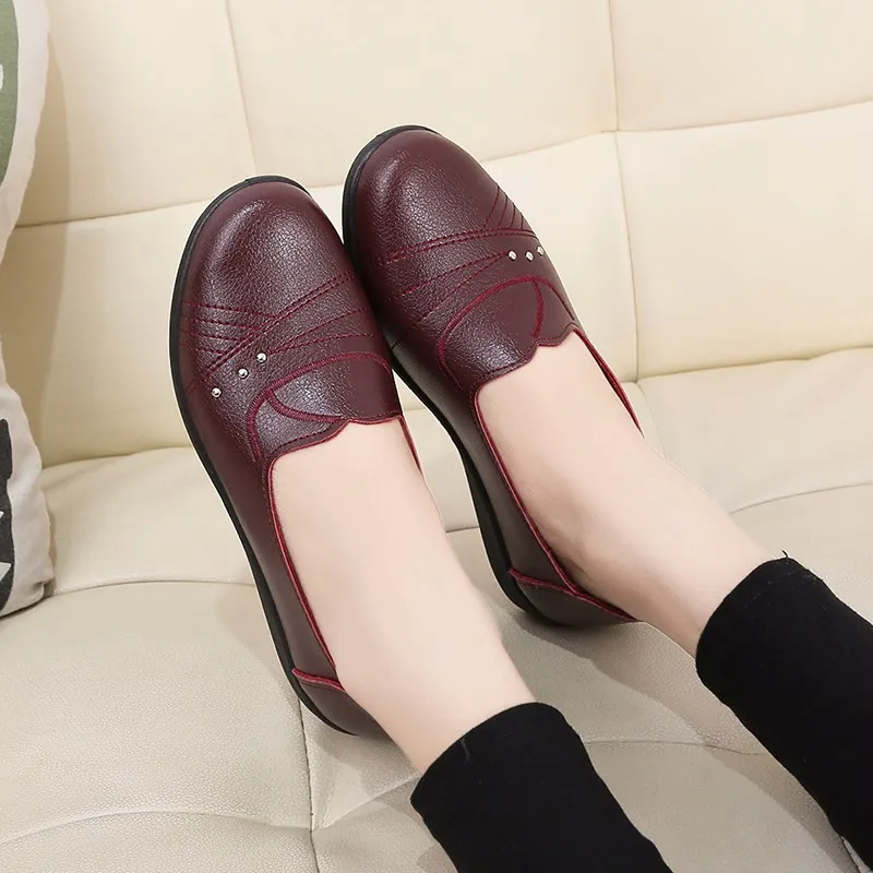 Wine Red Новинка года; женские балетки на плоской подошве; Лоферы без застежки; женские мокасины из мягкой кожи; водонепроницаемые мокасины; балетки; zapatos mujer - Цвет: Wine Red