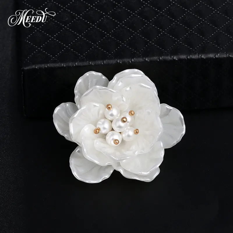 MIEG Brand Assorted Kinds of White Flower Plastic Brooch Pins For Suit Dress | Украшения и аксессуары