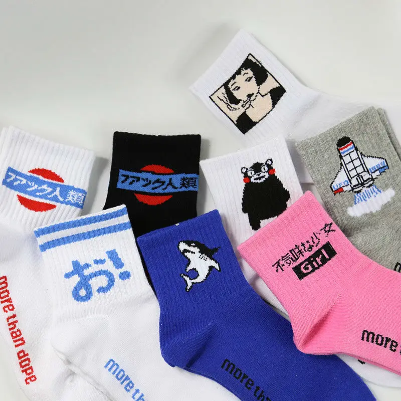 

В Корейском стиле Harajuku женские и мужские, с рисунками из мультфильмов, носки без пятки Смешные японские ракета человека Акула Французский к...