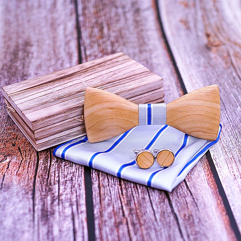 Свадебный набор из деревянного галстука-бабочки и носовых платков запонок |