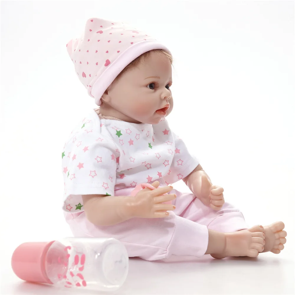 

Reborn 55CM Soft Silicone Reborn Baby Dolls Cloth Body Toys For Girls 3-7 Years Old Baby Dolls Favorite Gift