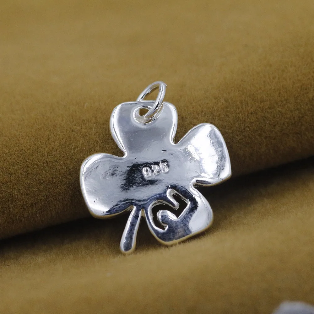 Женская серебряная подвеска гладкая в виде клевера женская модель популярная
