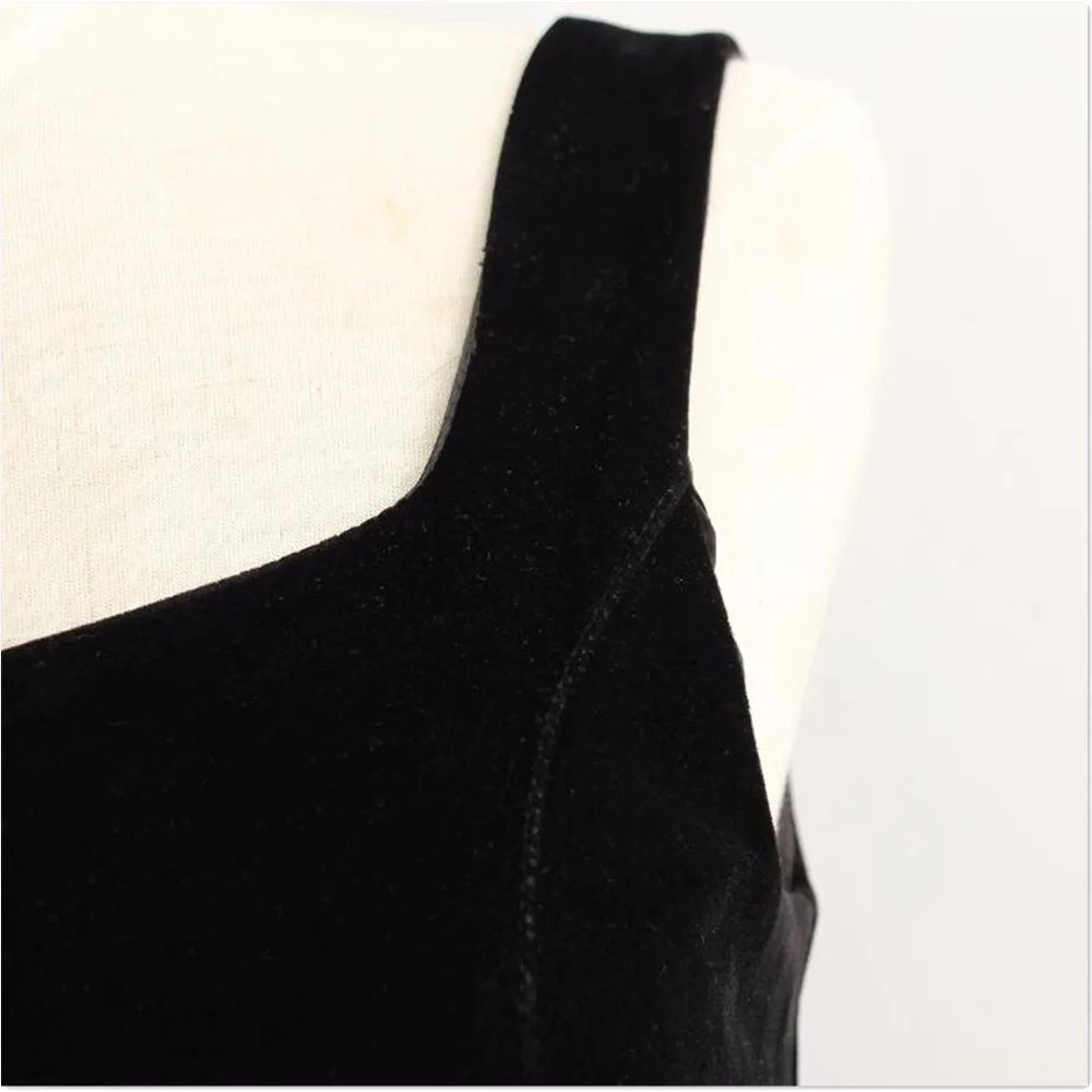 Женское бархатное платье туника без рукавов однотонное черное с квадратным