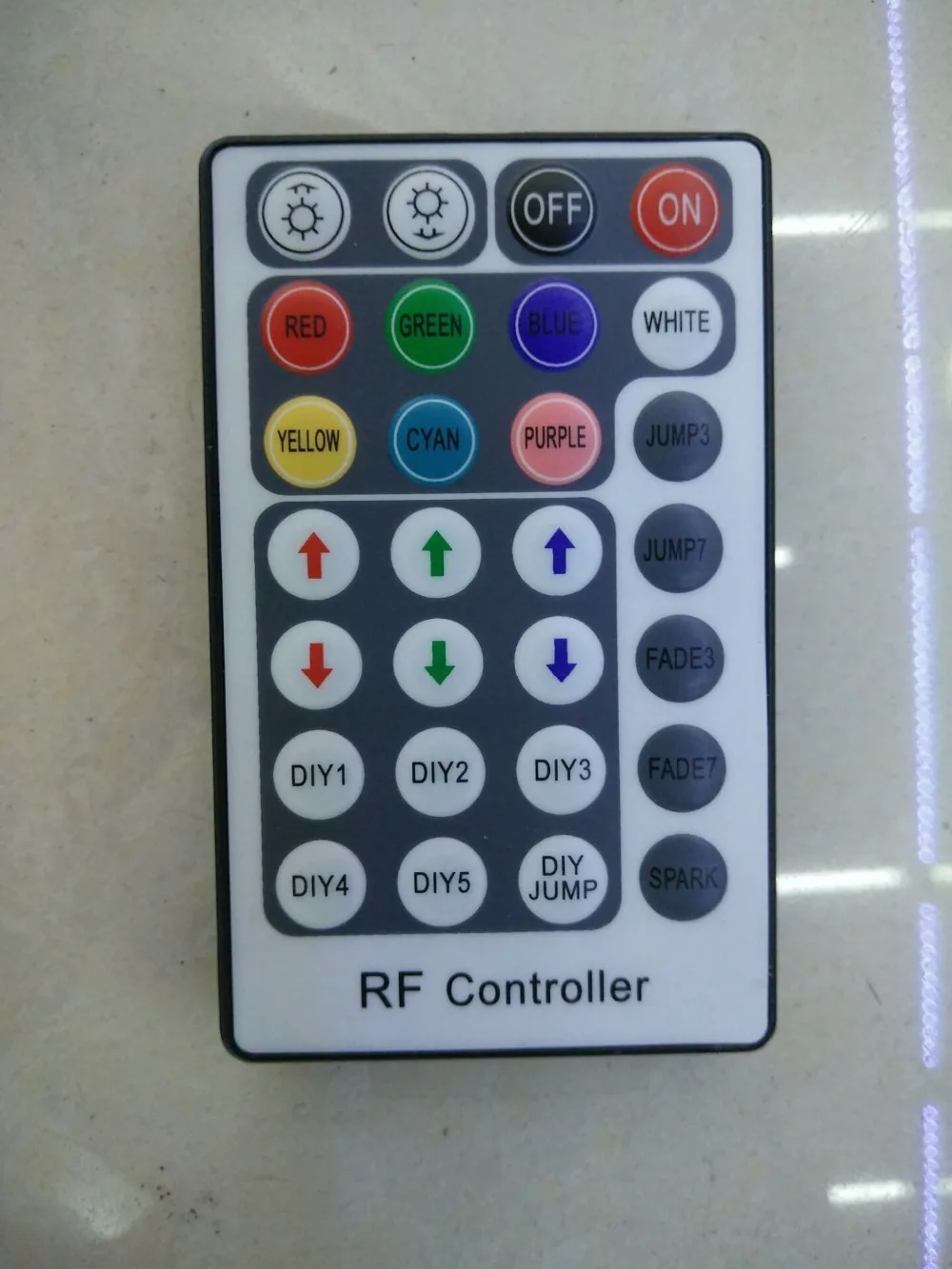 5 шт. беспроводная светодиодная ленсветильник RGB с пультом ДУ 288 Вт | Лампы и