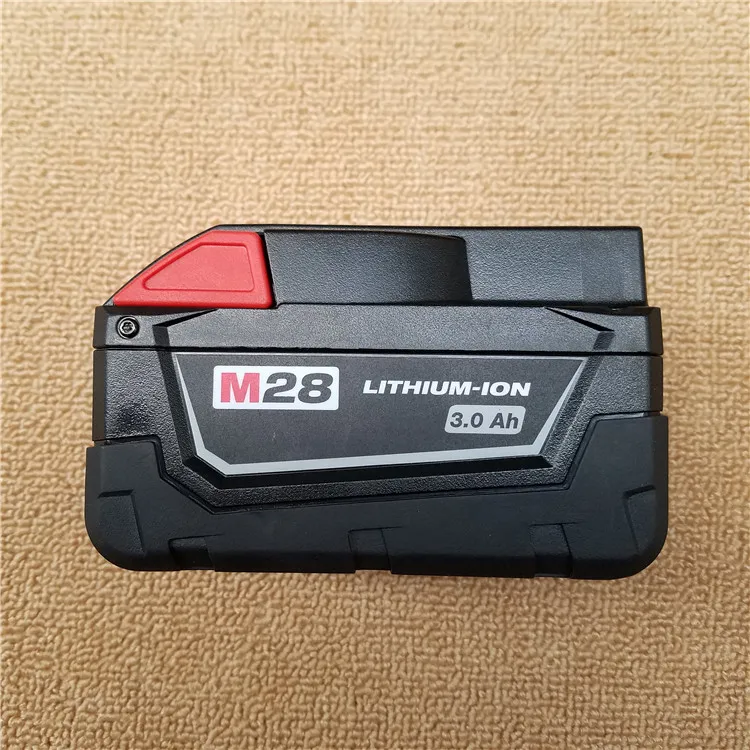 Б/у Милуоки M28 3,0 Ah литиевая батарея 28V 5,0 Ah литиевая core