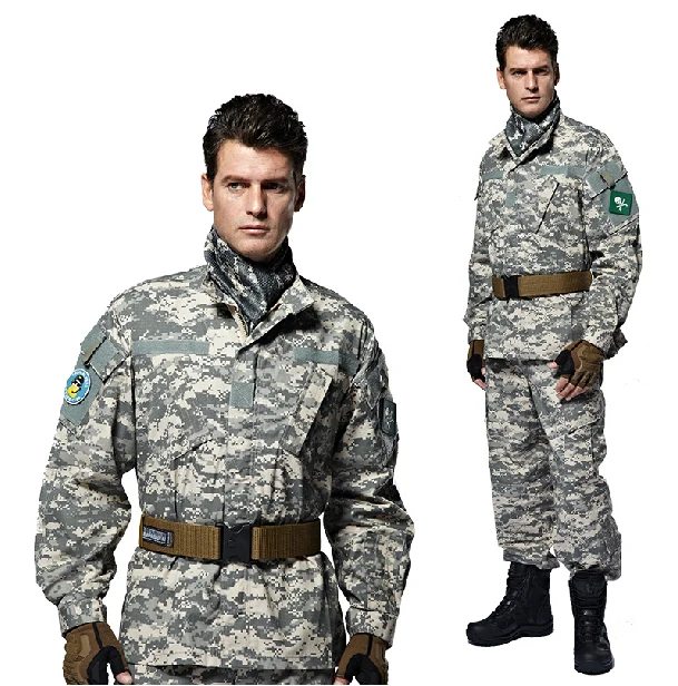 Мужчина в камуфляже. Комбинезон утепленный камуфляж. Костюм нато acu. Комбинезон военный мужской. Костюм army.