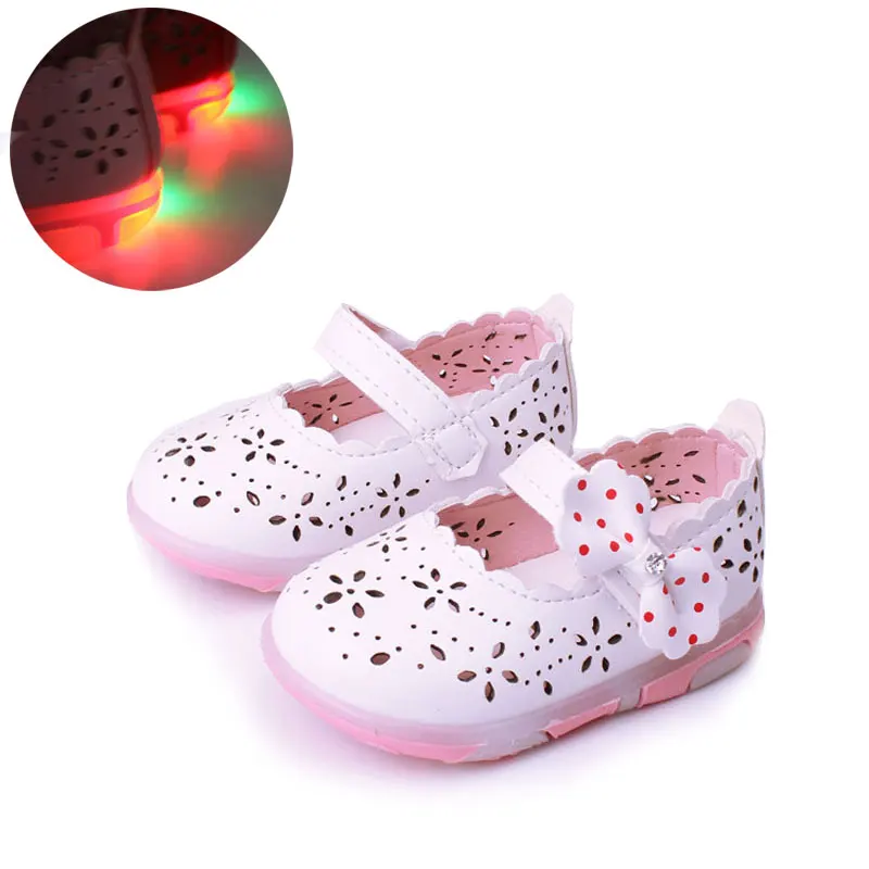 Кожаная обувь для девочек Осенний Детский Светильник кроссовки маленьких