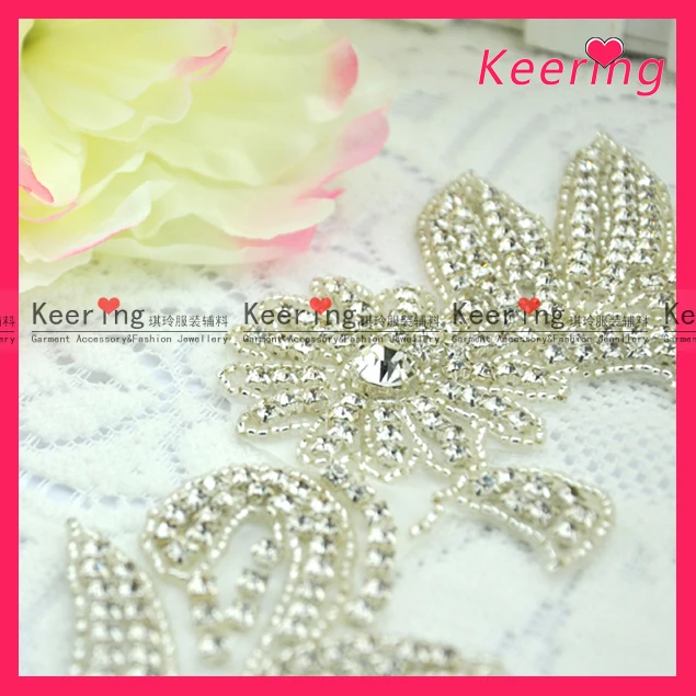 

Wholesale Flower shape hot fix rhinestone applique patch Free shipping WRA-059