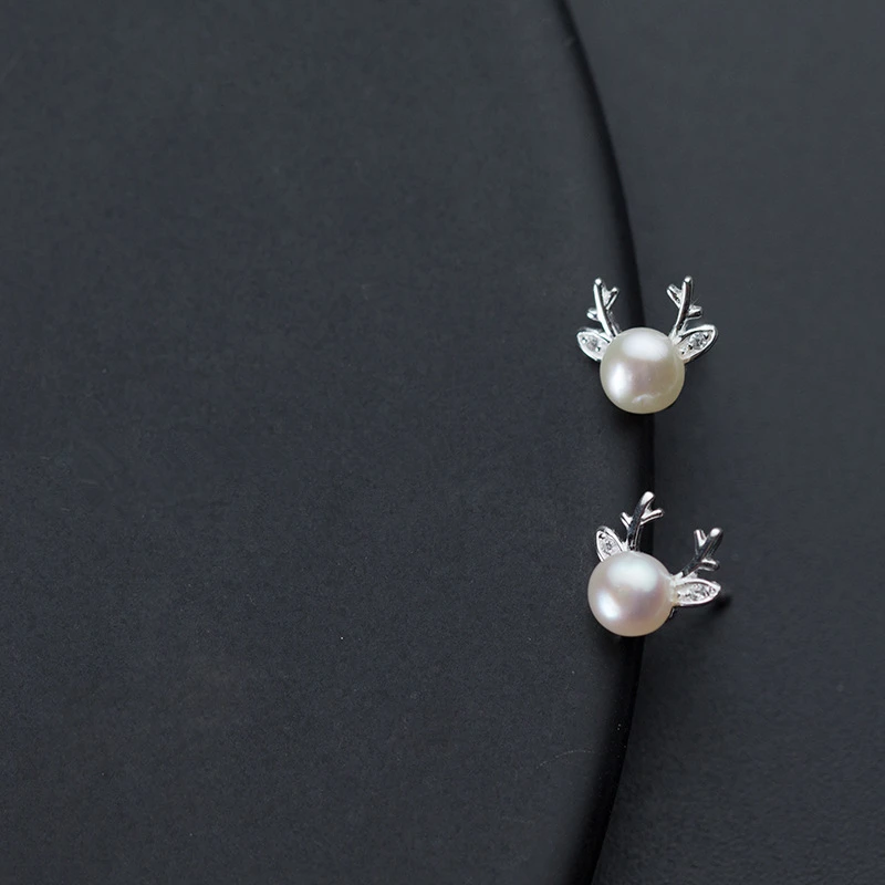 

1Pair 925 Sterling Silver Natural Freshwater Pearl Deer Shape Earrings Elegant Ear Studs For Women Girls Animal Earring Jewelry