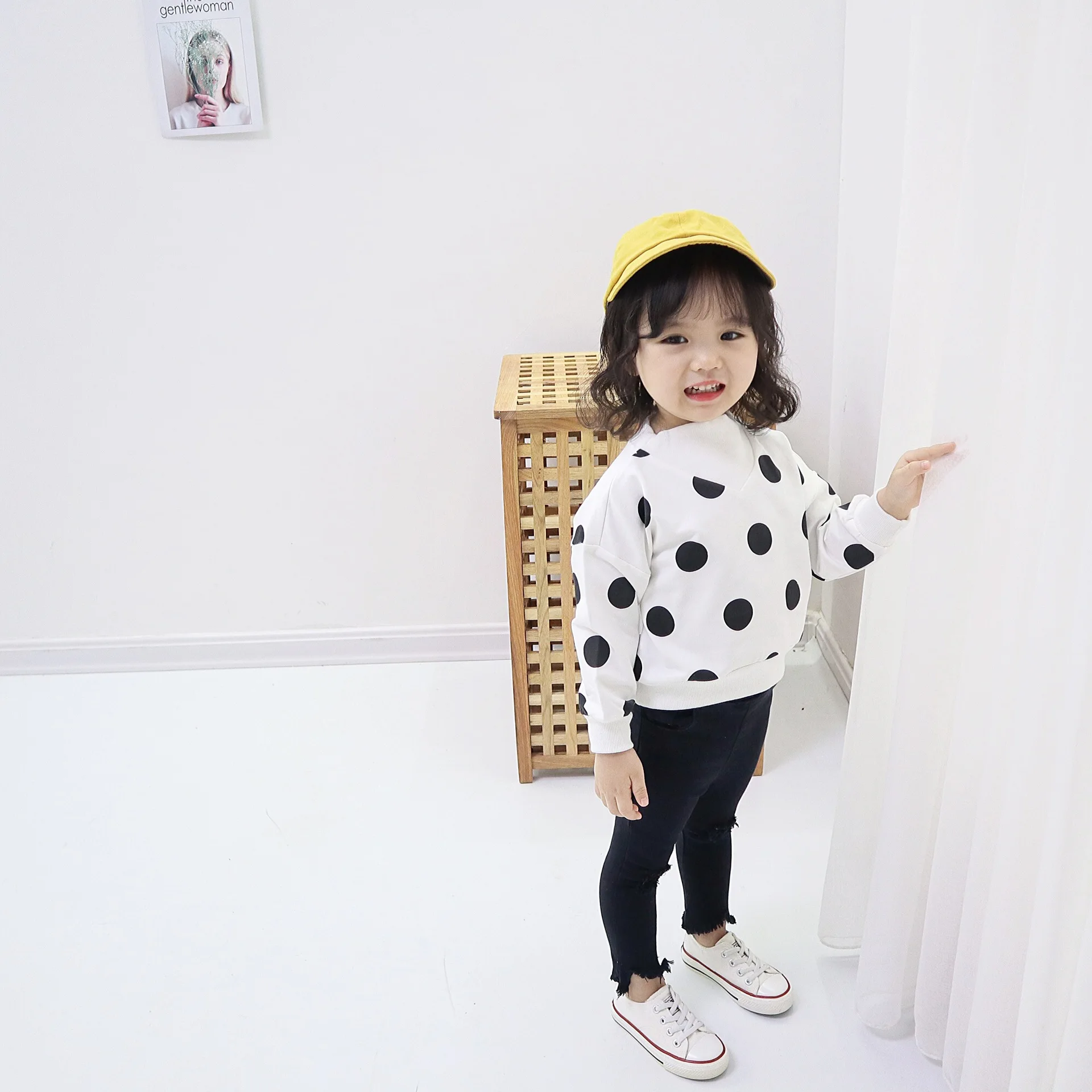 Весенне-летние детские рваные штаны; Одежда для девочек; джинсы для маленьких девочек; модные детские брюки; одежда для малышей