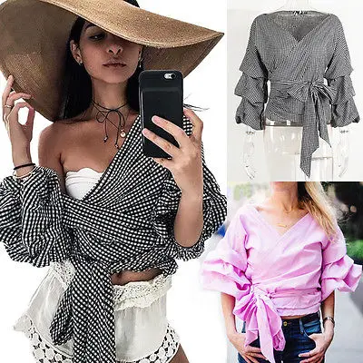 Женская рубашка в клетку с оборками и рукавами бабочками на талии открытыми