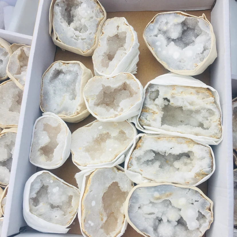 1 шт. Прямая поставка белый кристалл druzy драгоценный камень geode медитация рейки