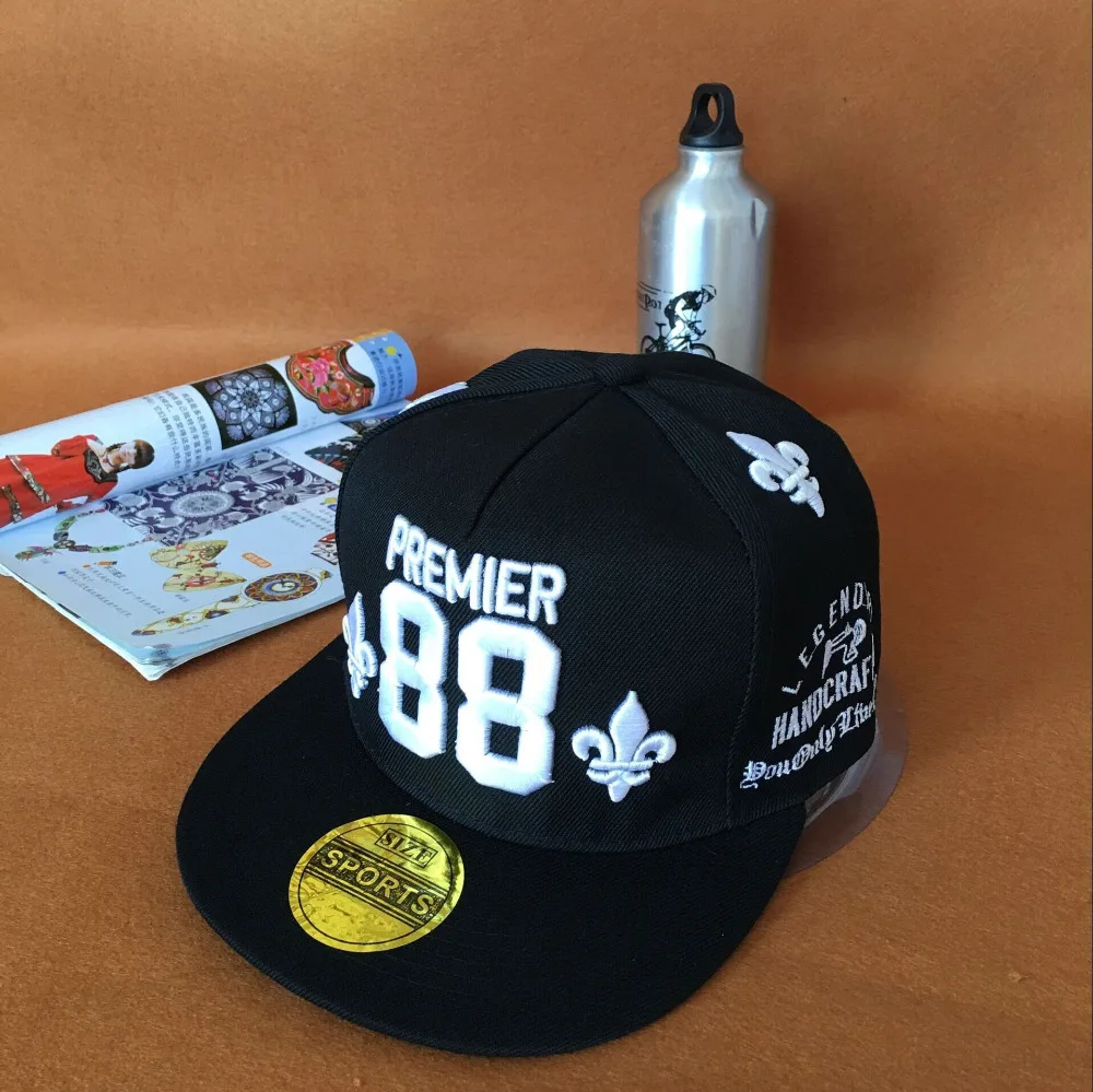 Баскетбольная Кепка с цифрами 88 черная/белая регулируемая бейсболка snapback для
